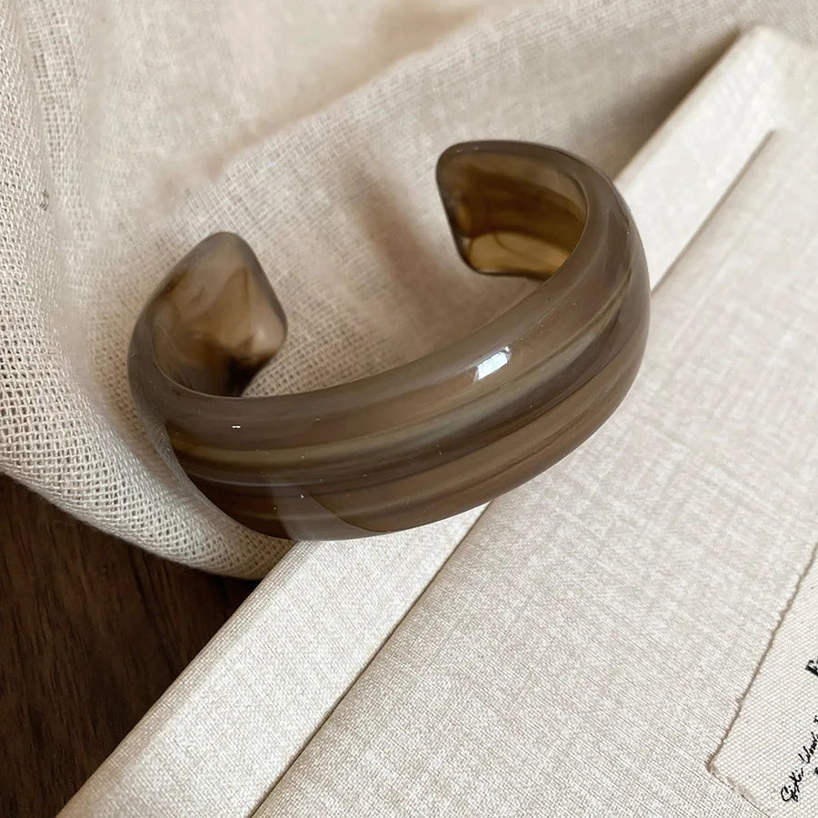 Maison Velvet — Luna Resin Bangle