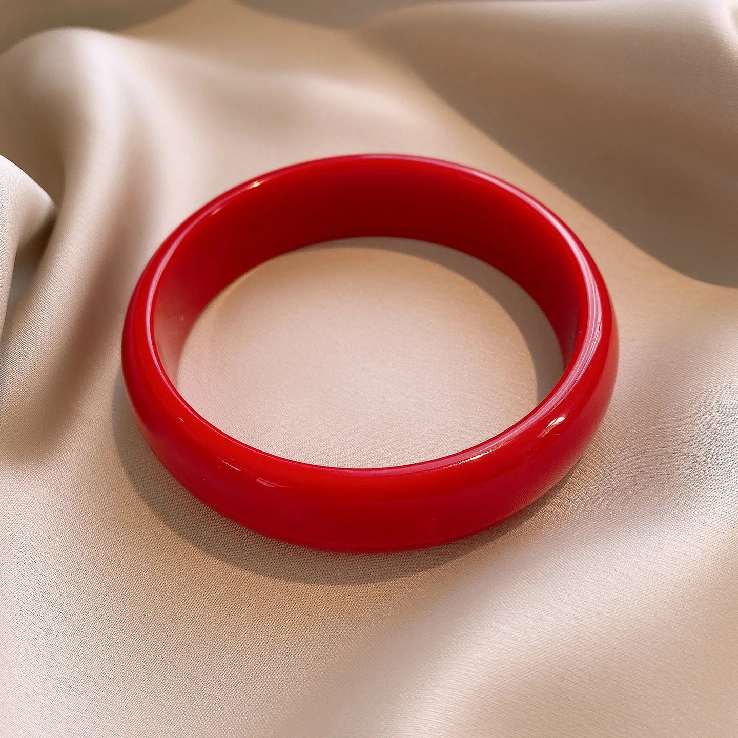 Maison Velvet — Luna Resin Bangle