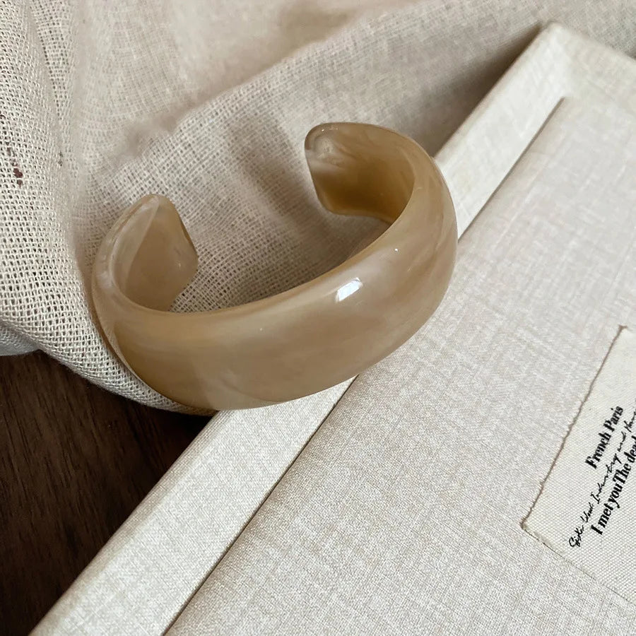 Maison Velvet — Luna Resin Bangle