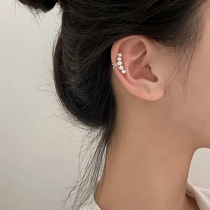 Maison Velvet — Pearl Glow Ear Cuff