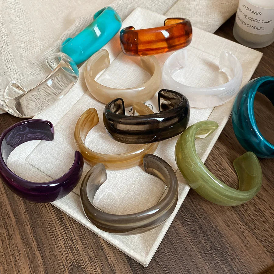 Maison Velvet — Luna Resin Bangle