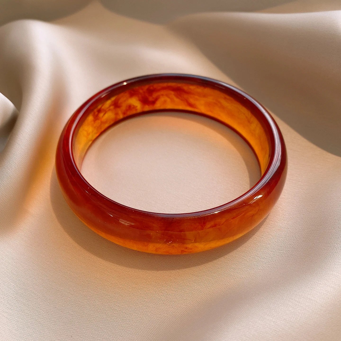 Maison Velvet — Luna Resin Bangle