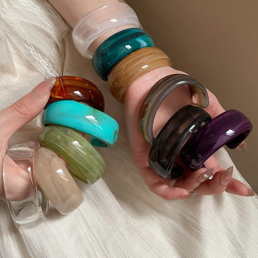 Maison Velvet — Luna Resin Bangle