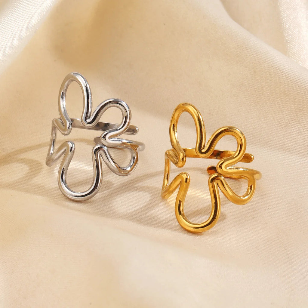 Maison Velvet — Bloom Elegance Ring 🤍