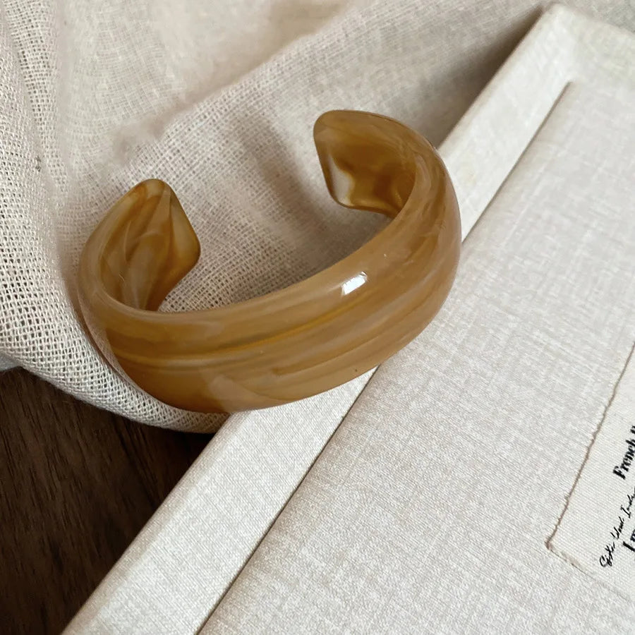 Maison Velvet — Luna Resin Bangle