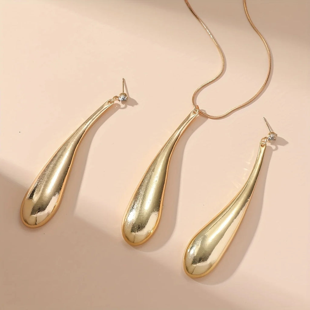 Maison Velvet — Celestia Necklace & Earrings Set