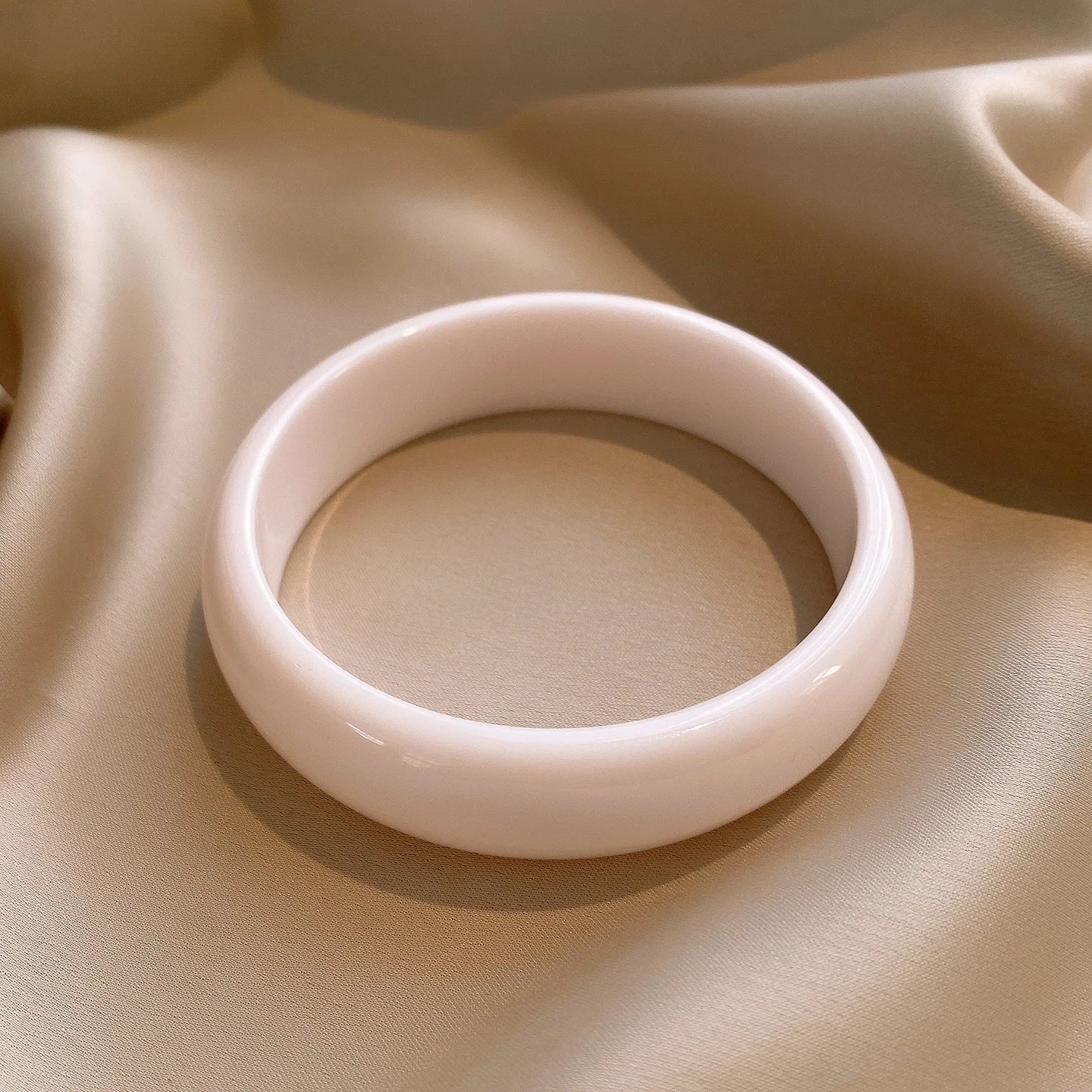 Maison Velvet — Luna Resin Bangle